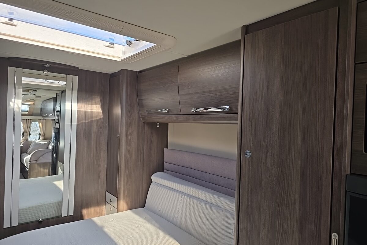 2020 BUCCANEER CRUISER