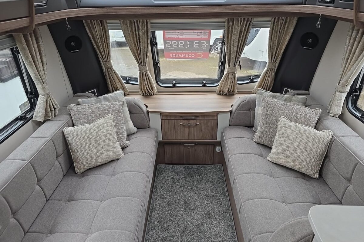 2025 COACHMAN VIP 575