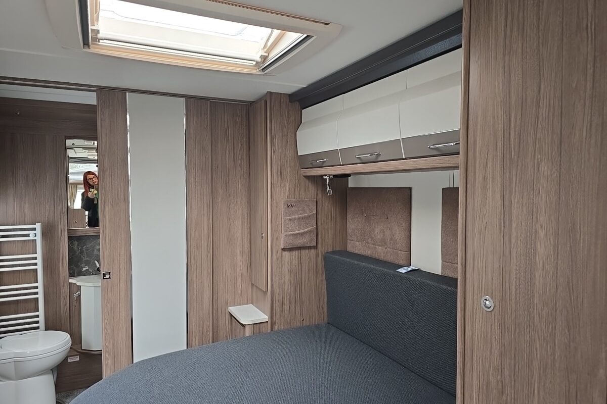 2025 COACHMAN VIP 575