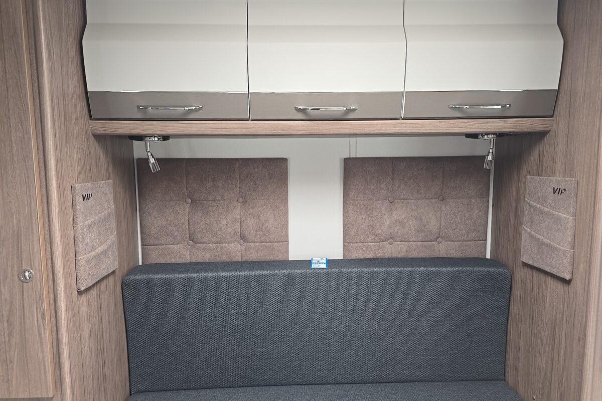 2025 COACHMAN VIP 575