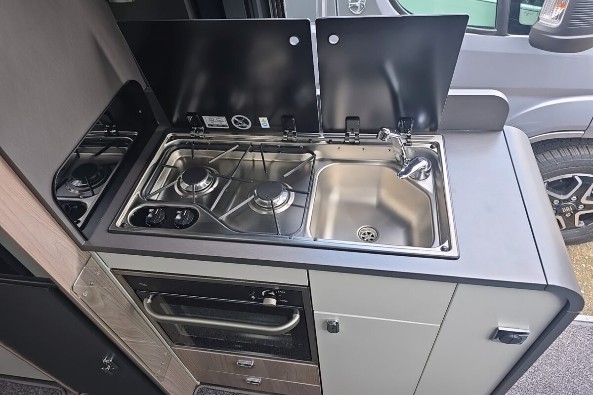 2026 CARRERA 194 CAMPERVAN