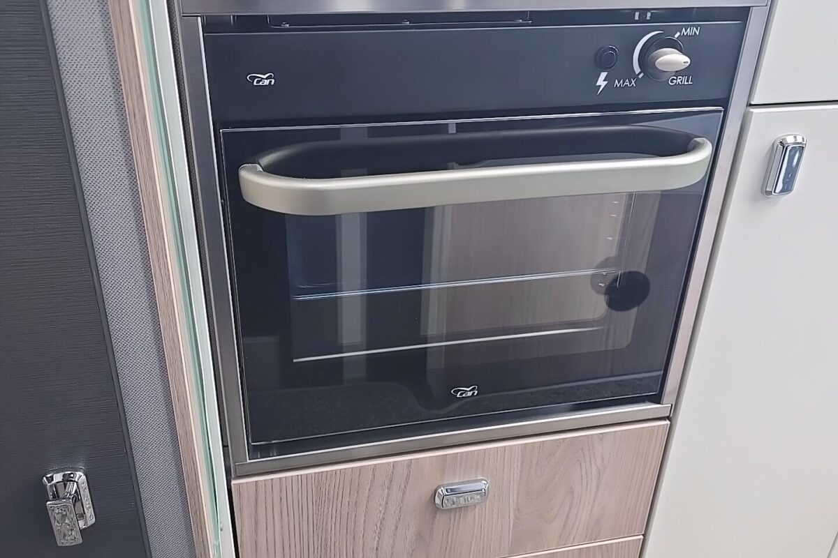 2026 CARRERA 194 CAMPERVAN