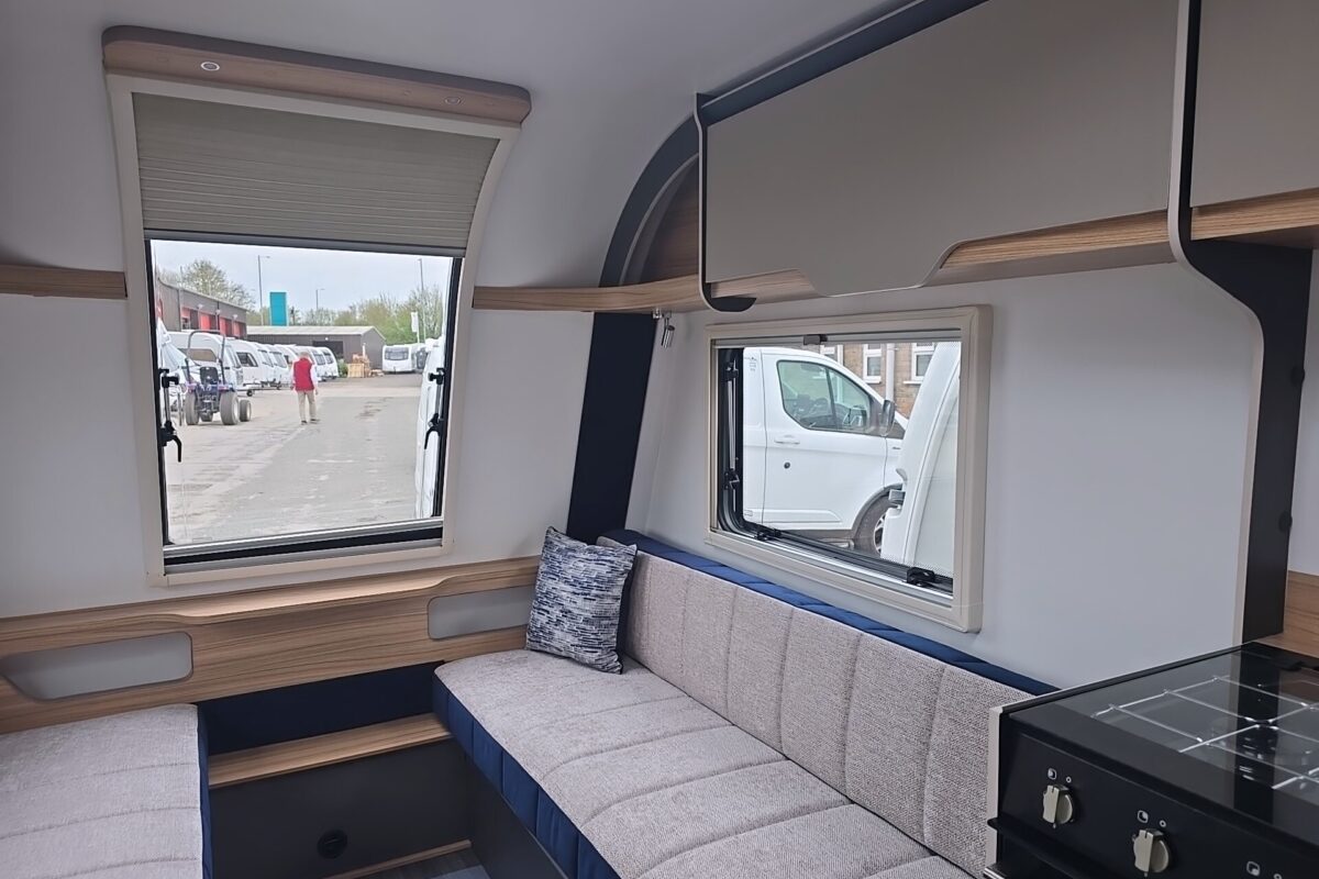 2026 Bailey Discovery D4-2 Seating