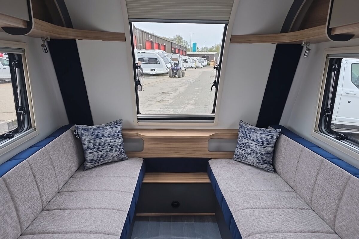 2026 Bailey Discovery D4-2 Seating