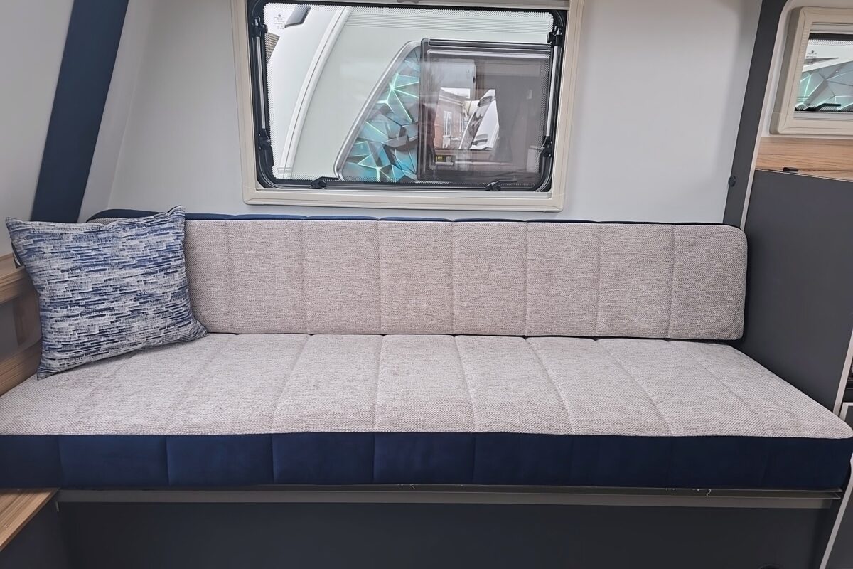 2026 Bailey Discovery D4-2 Seat