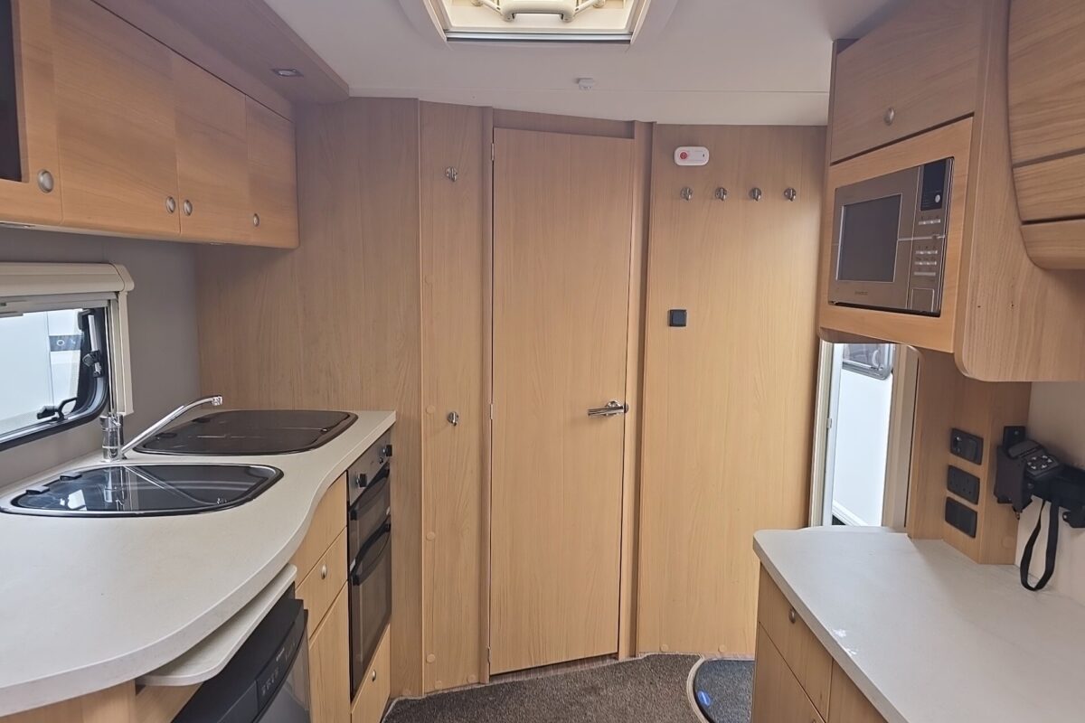 2014 COMPASS OMEGA 482