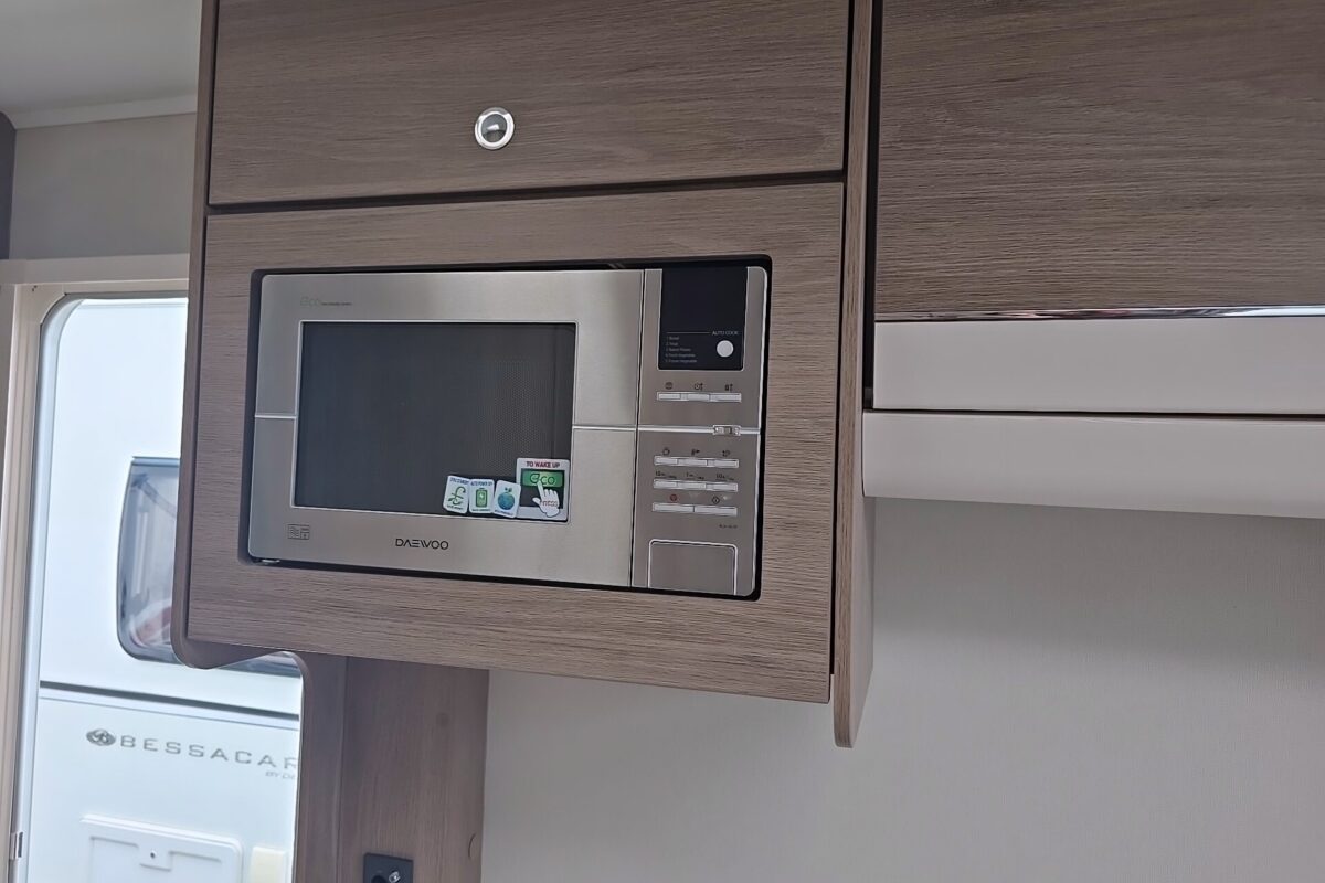 2018 COMPASS CASITA KENSINGTON 462