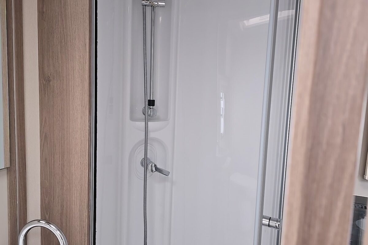 2018 COMPASS CASITA KENSINGTON 462