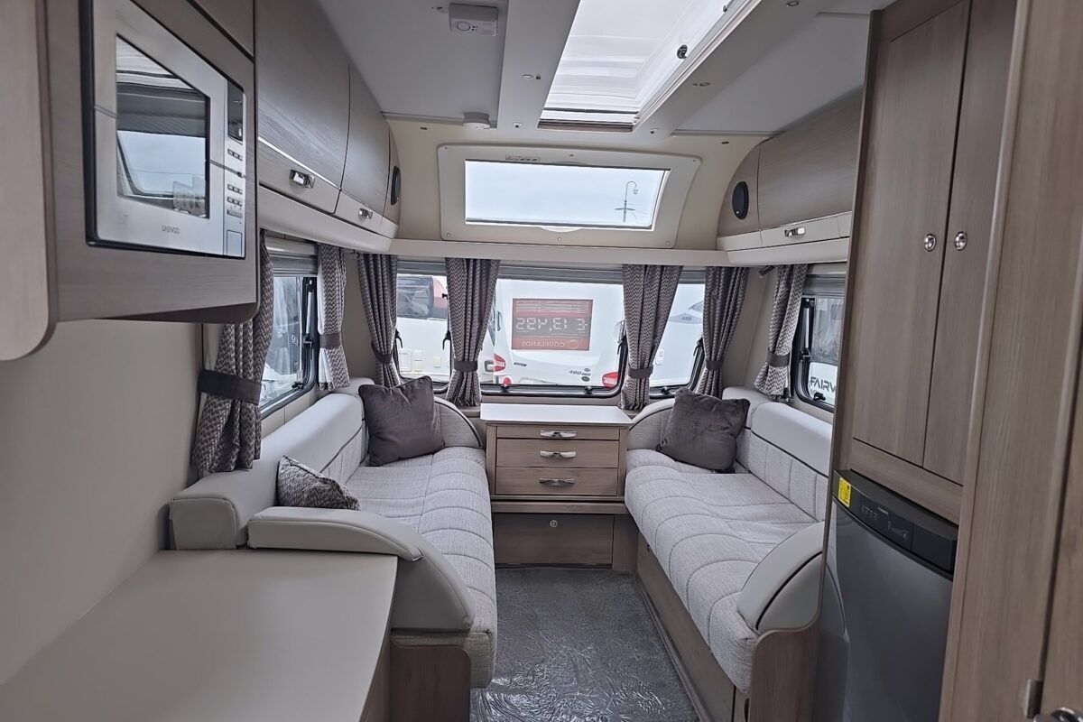 2018 COMPASS CASITA KENSINGTON 462