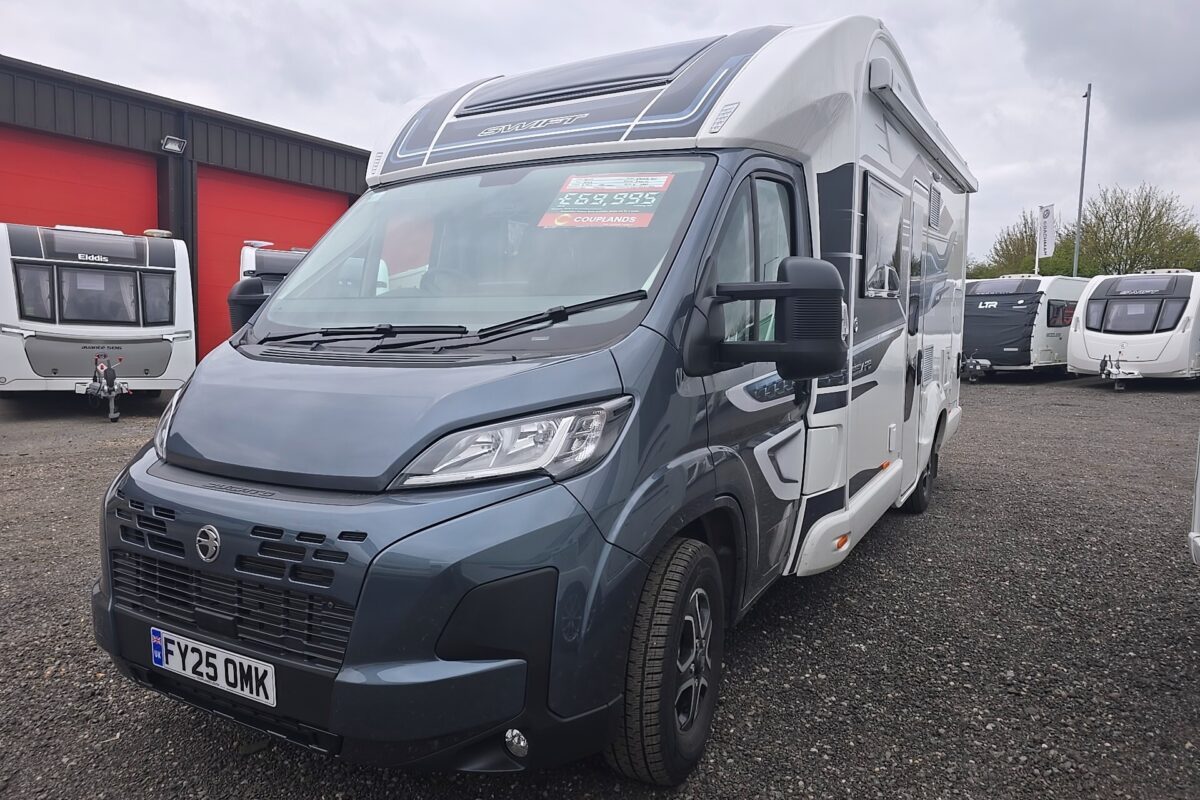 2025 SWIFT ESCAE 640 FRONT N/S