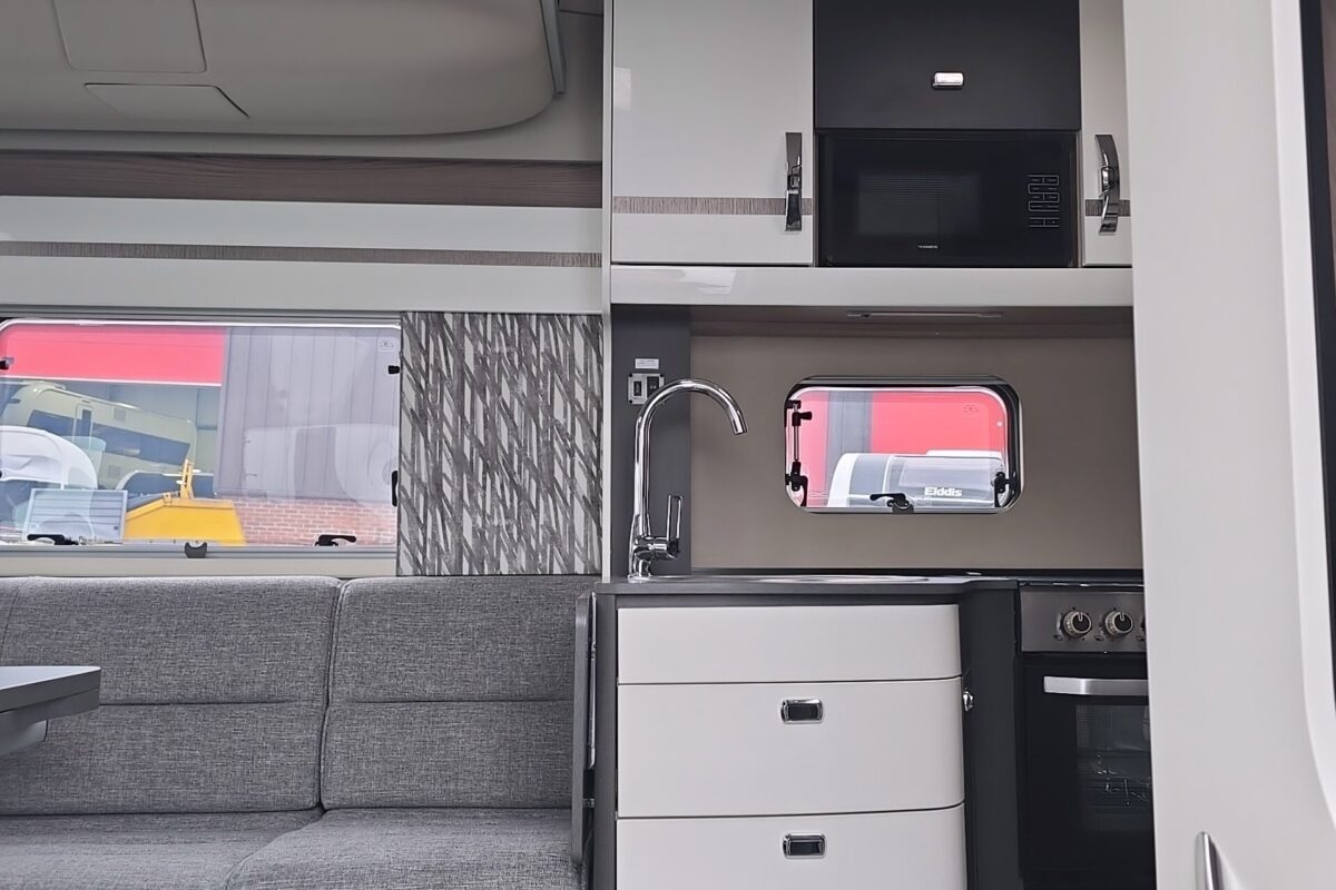 2025 SWIFT ESCAPE 640 ENTRANCE