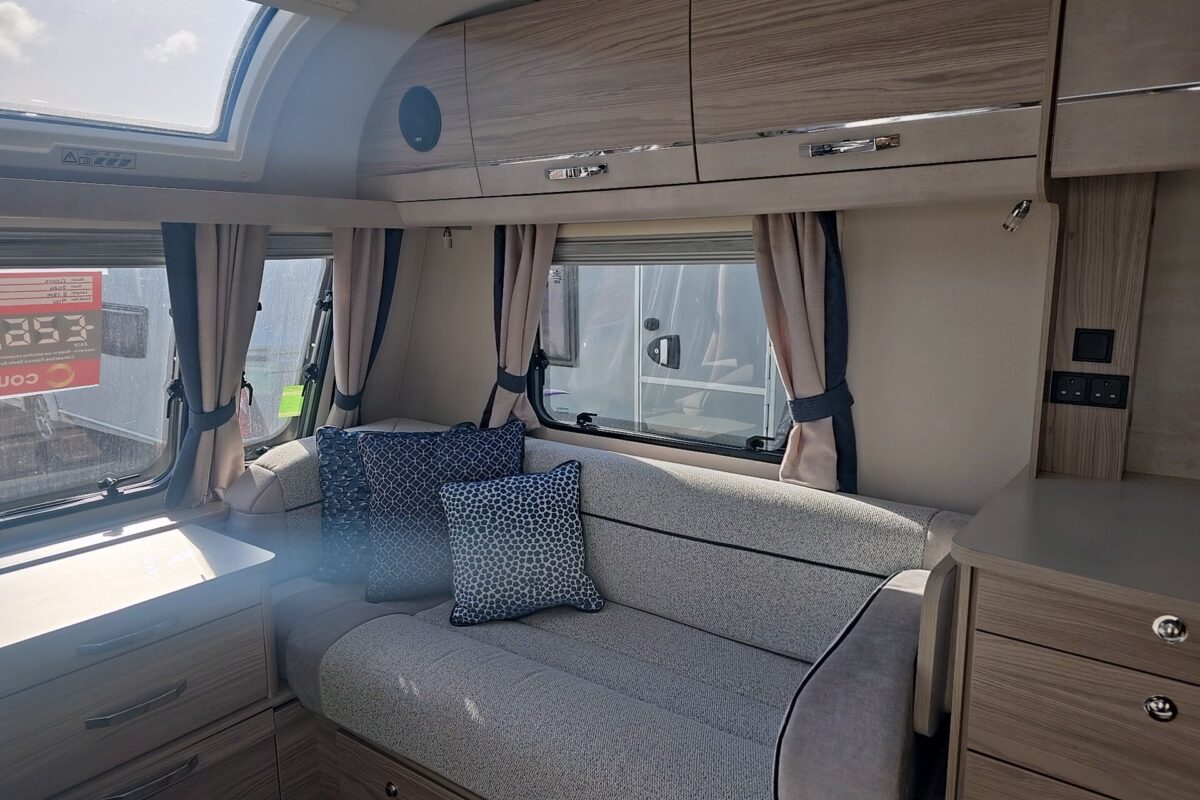 2024 ELDDIS CHATSWORTH 868 6 BERTH CARAVAN
