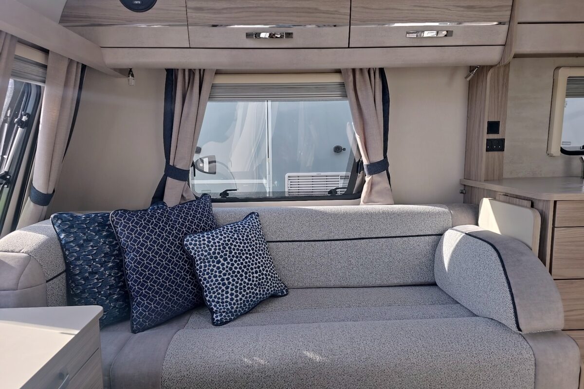 2024 ELDDIS CHATSWORTH 868 6 BERTH CARAVAN