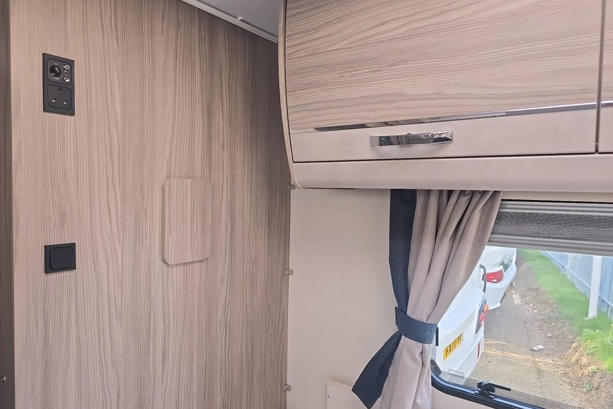 2024 ELDDIS CHATSWORTH 868 6 BERTH CARAVAN