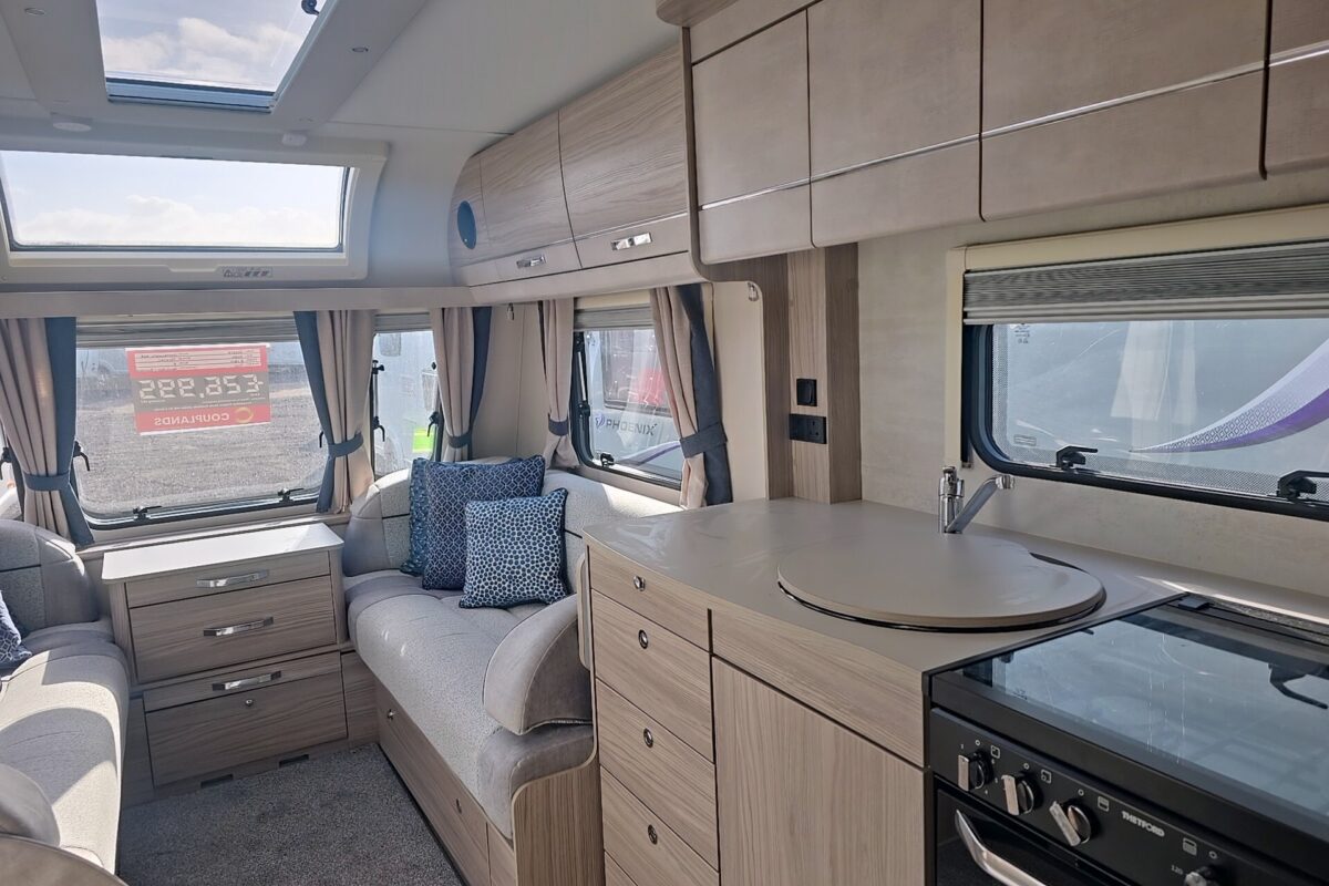 2024 ELDDIS CHATSWORTH 868 6 BERTH CARAVAN