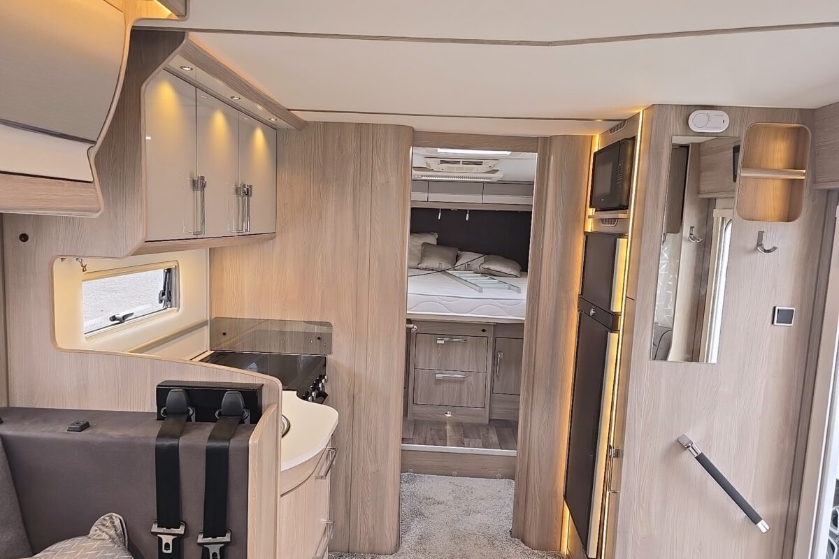 2023 COACHMAN TRAVEL MASTER 545 VIEW
