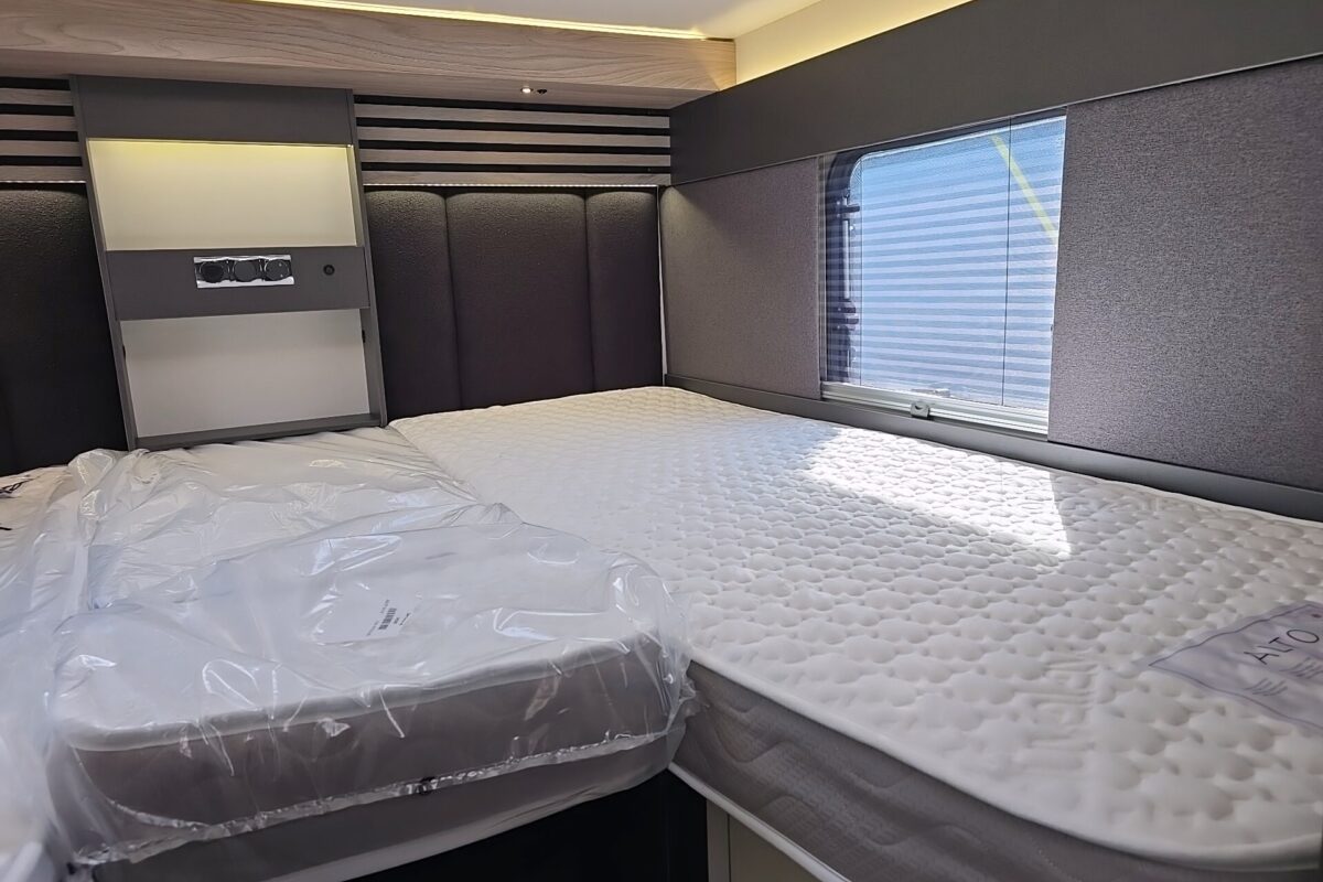 2026 SWIFT TREKKER 584 INTERIOR