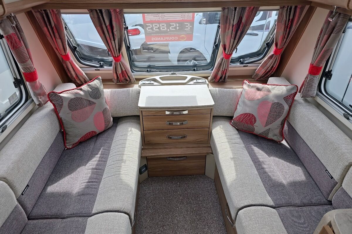 2018 SWIFT CHALLENGER 565 INTERNAL