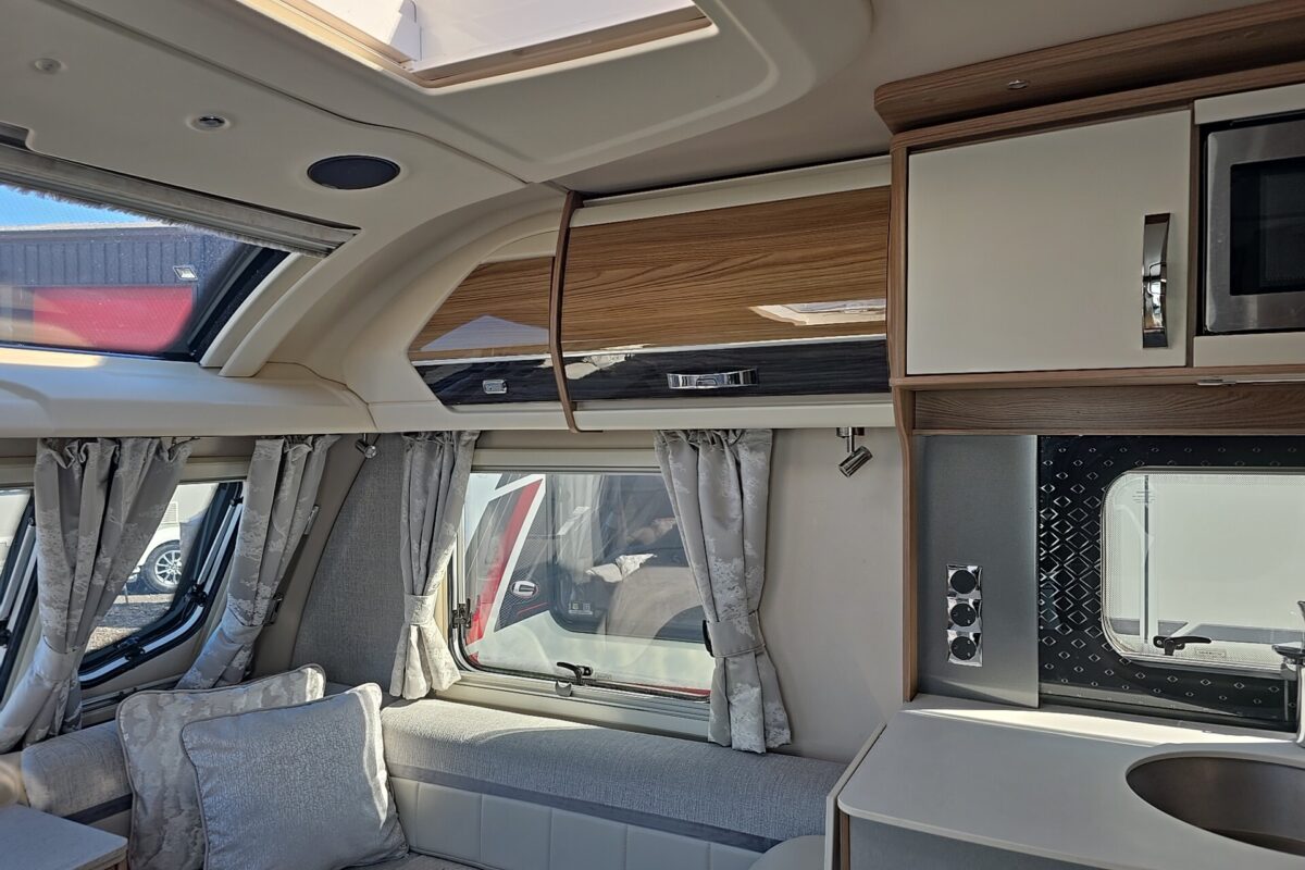 2020 BESSACARR BY DESIGN 845 INTERIOR