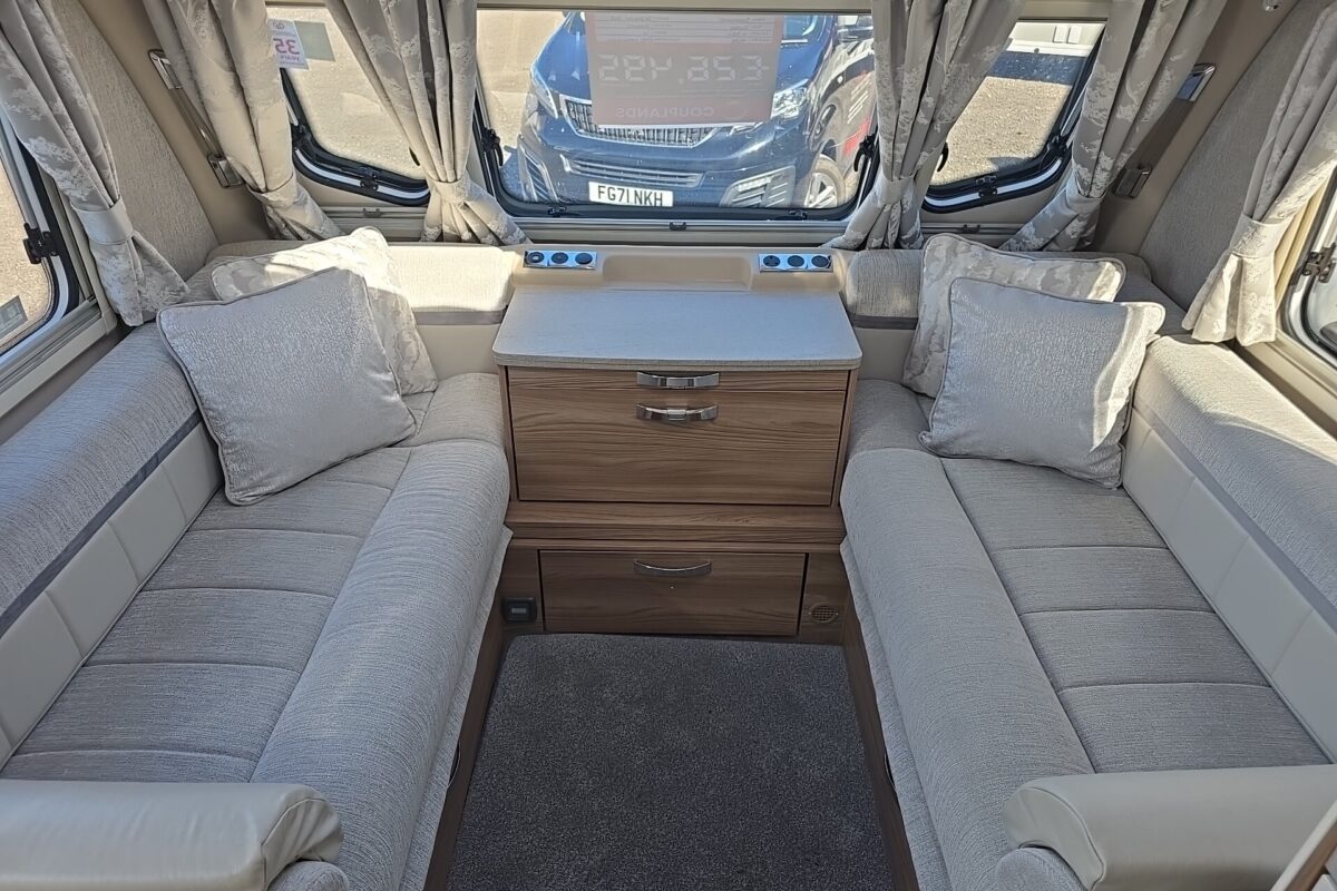 2020 BESSACARR BY DESIGN 845 INTERIOR