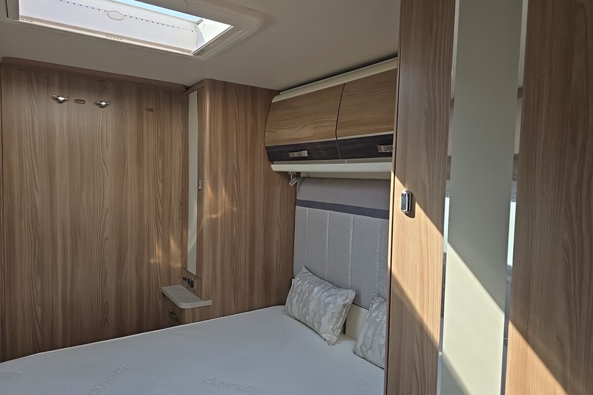 2020 BESSACARR BY DESIGN 845 INTERIOR