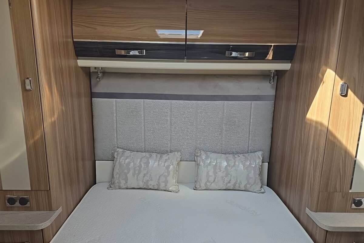 2020 BESSACARR BY DESIGN 845 INTERIOR