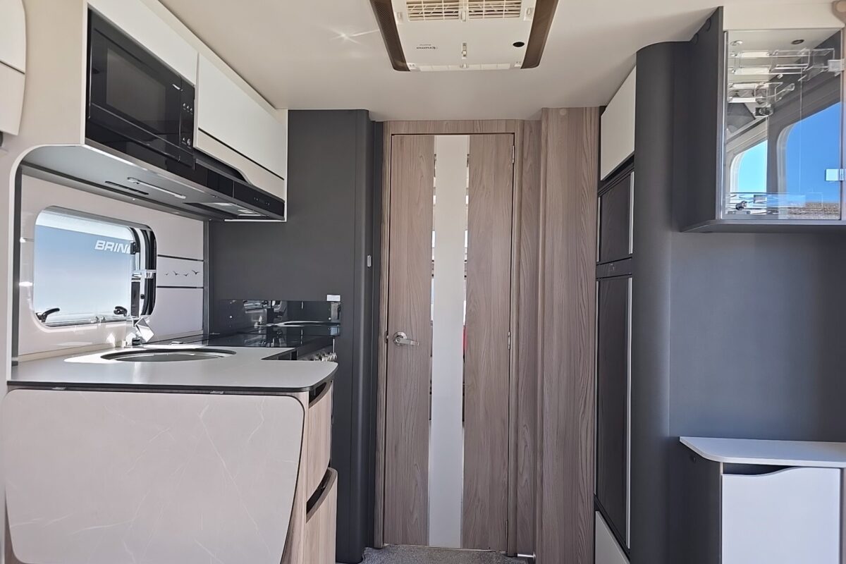 2024 SWIFT ELEGANCE GRANDE 850