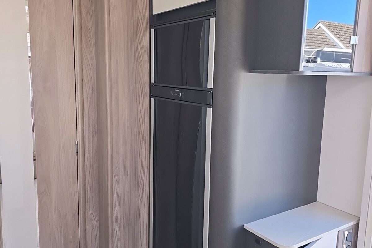 2024 SWIFT ELEGANCE GRANDE 850