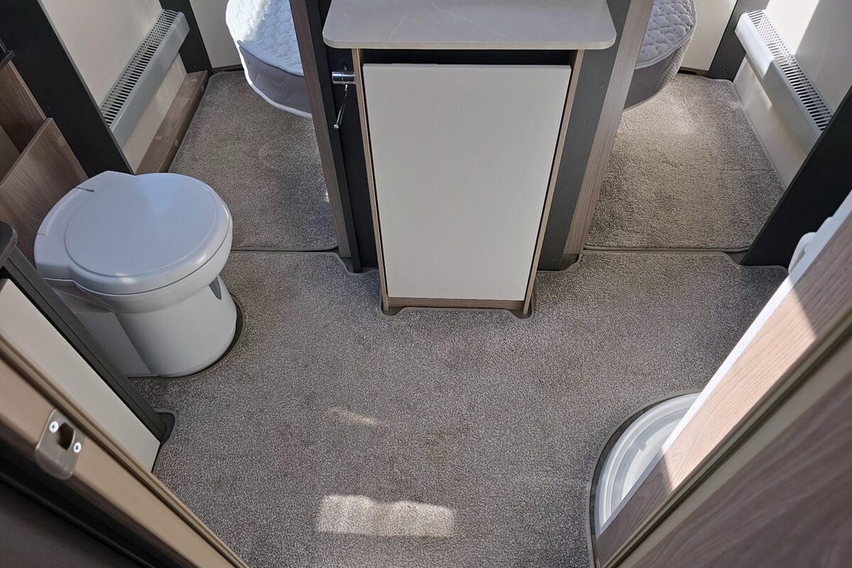 2024 SWIFT ELEGANCE GRANDE 850