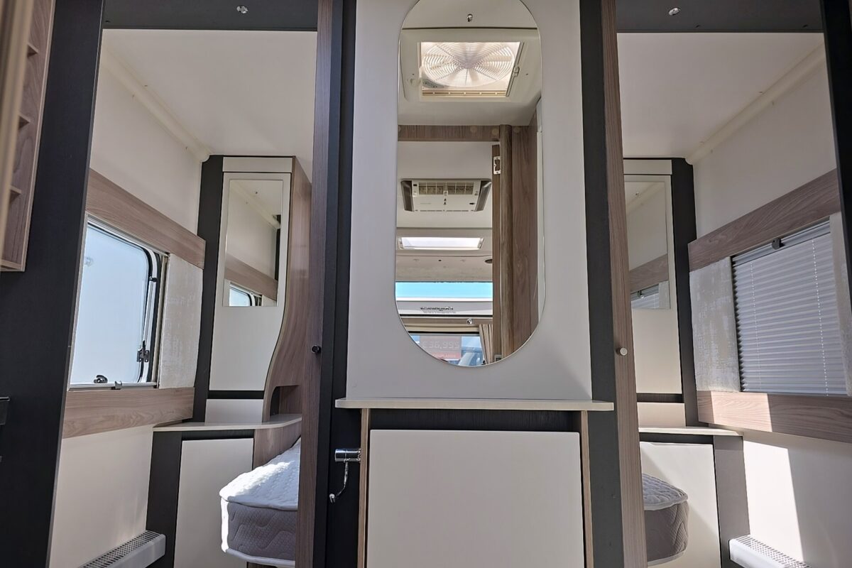 2024 SWIFT ELEGANCE GRANDE 850