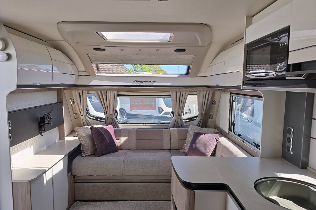2024 SWIFT ELEGANCE GRANDE 850