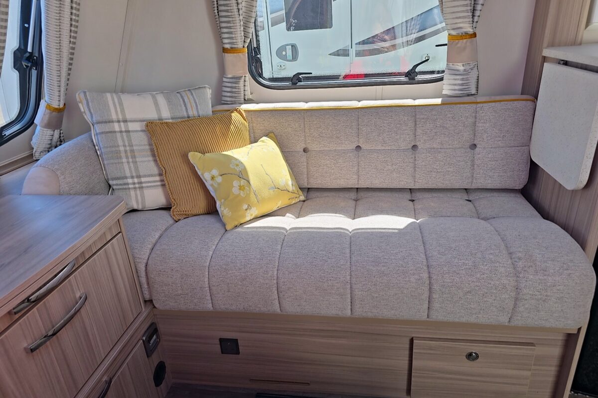 2019 COACHMAN VISION 545 CARAVAN