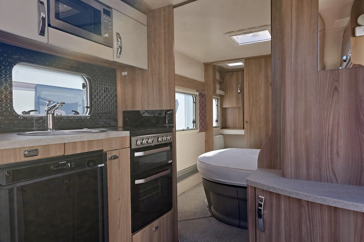 2022 SWIFT CHALLENGER HI STYLE 580