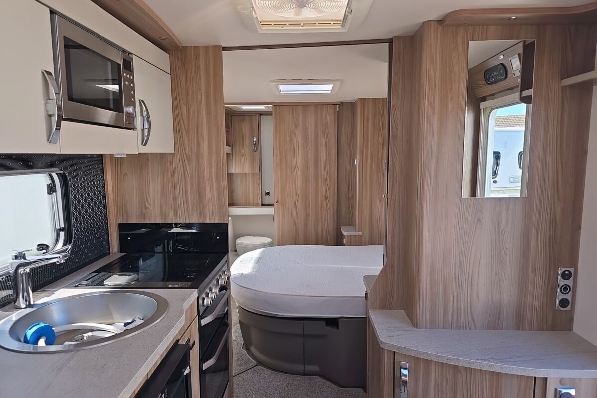 2022 SWIFT CHALLENGER HI STYLE 580