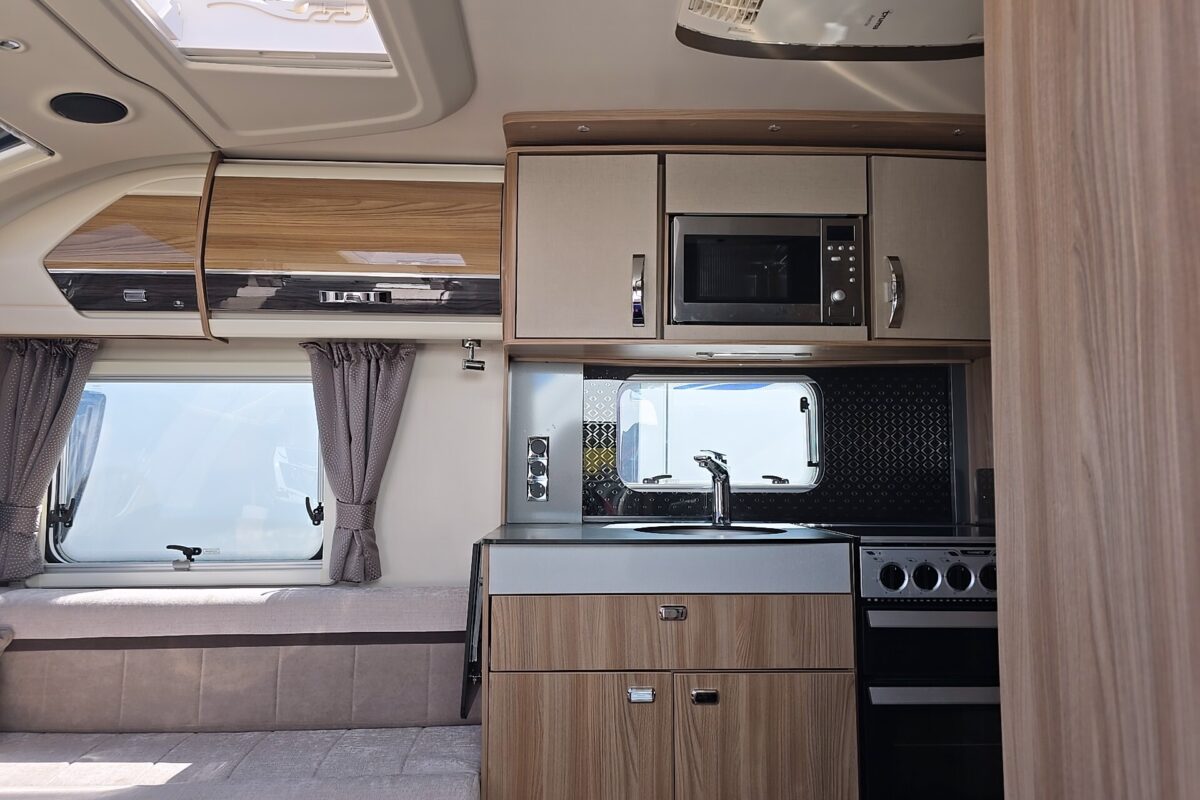 2019 SWIFT ELEGANCE 560