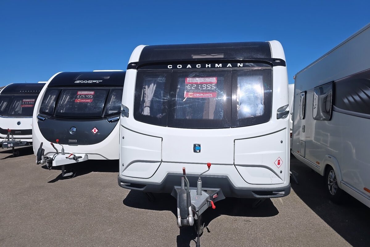 2020 COACHMAN VIP 565