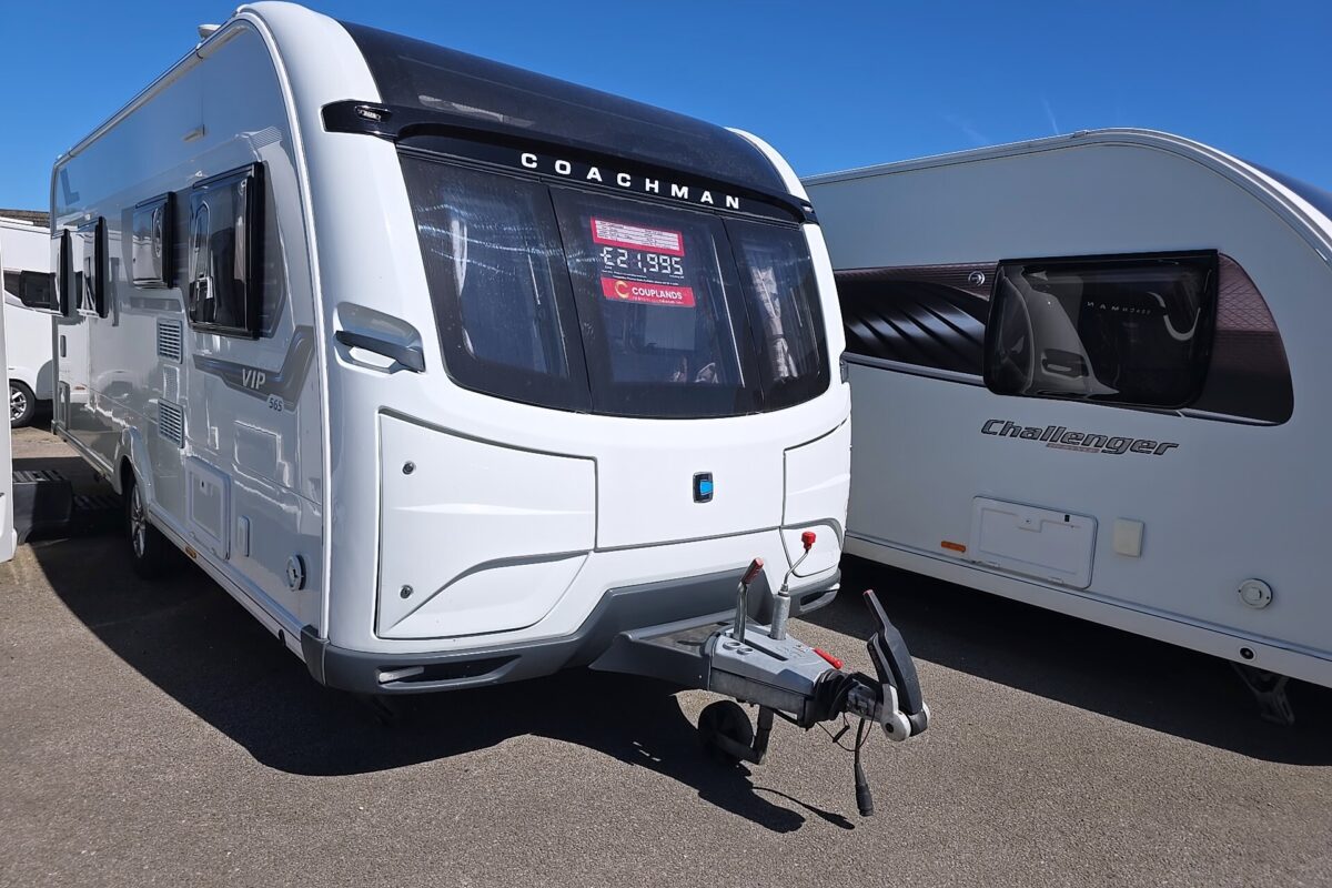 2020 COACHMAN VIP 565