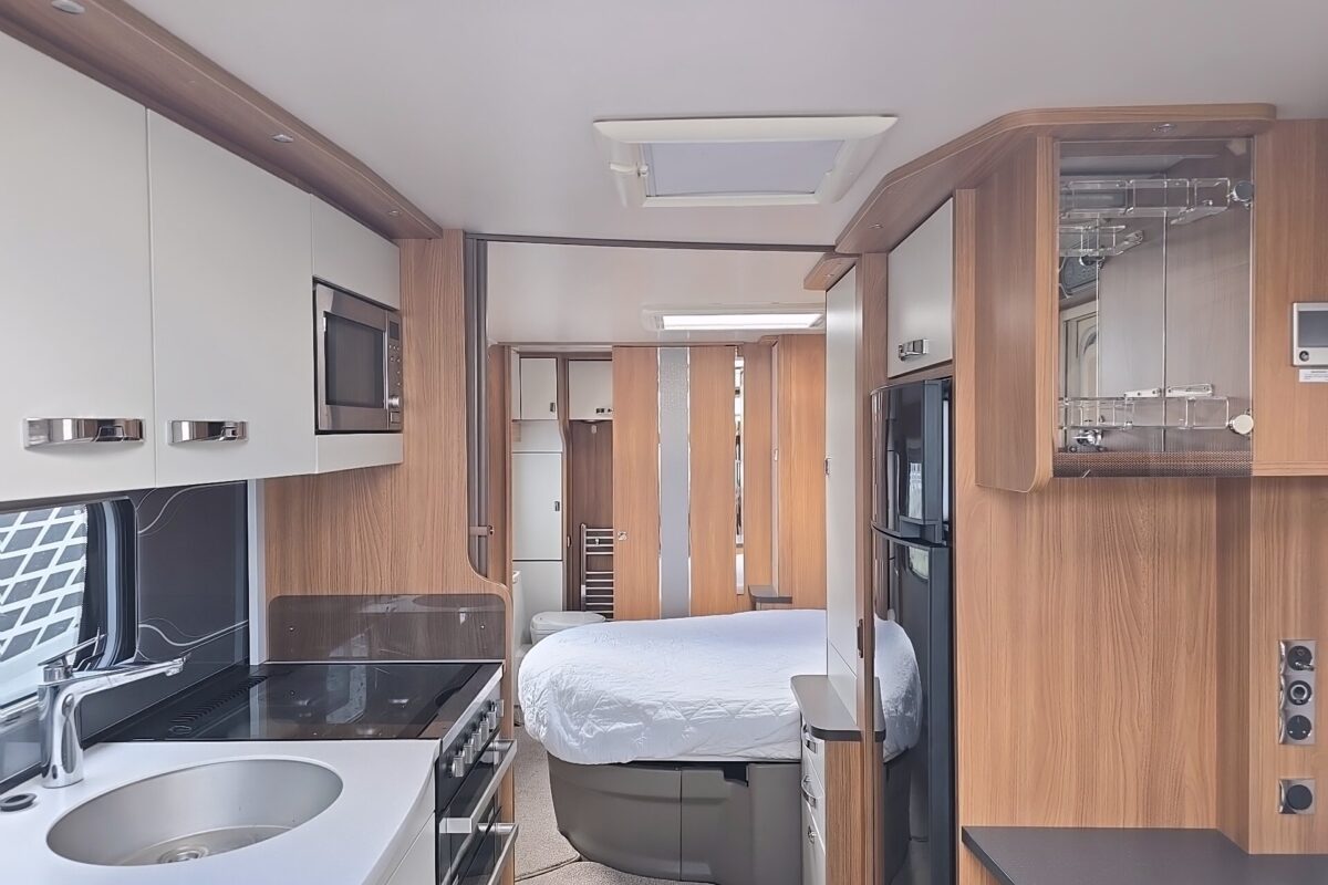 2014 elegance 645 internal