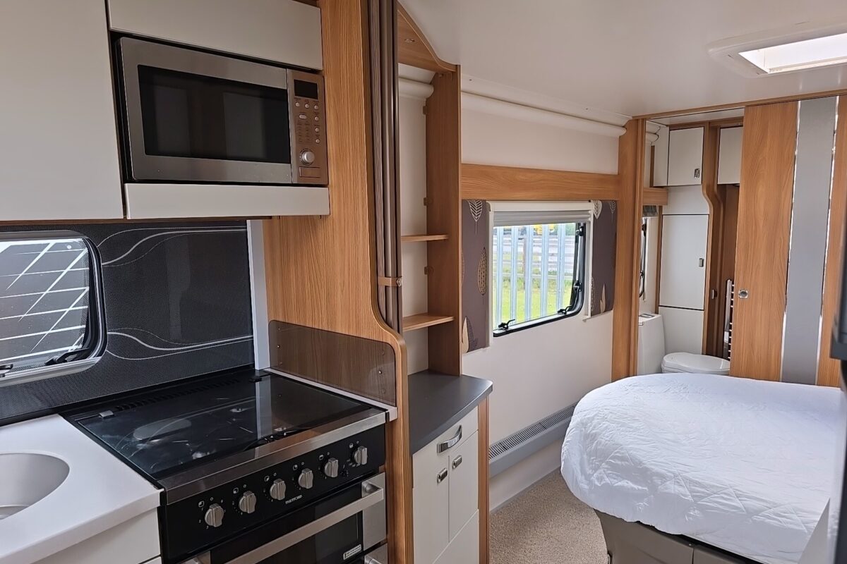 2014 elegance 645 internal