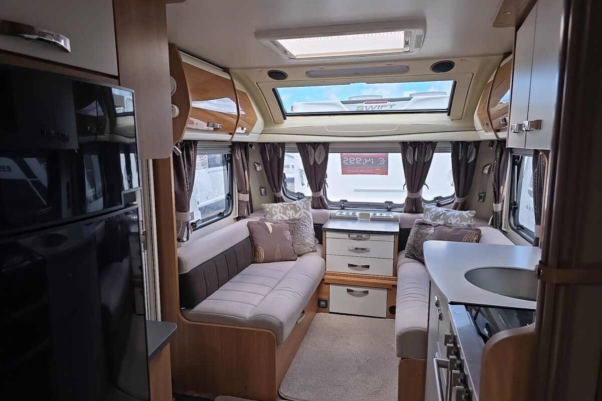 2014 elegance 645 internal