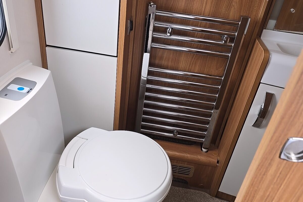 2014 elegance 645 internal