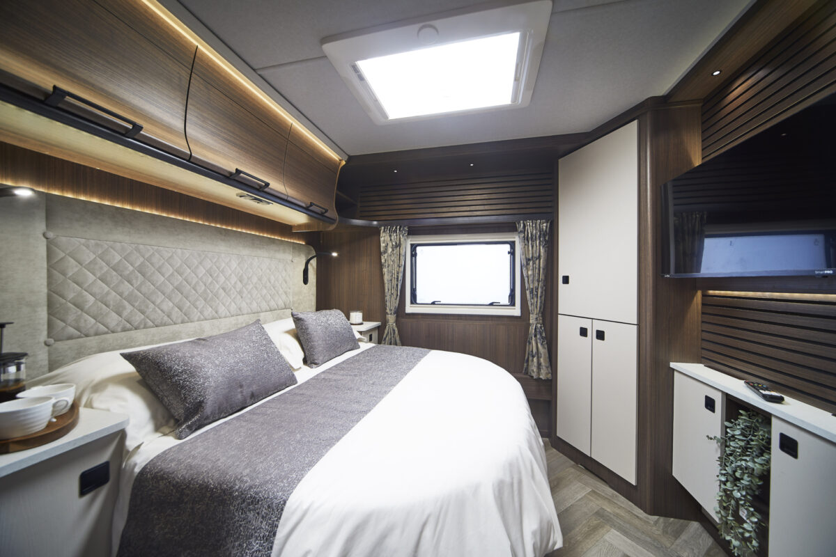 2026 COACHMAN LUSSO IV
