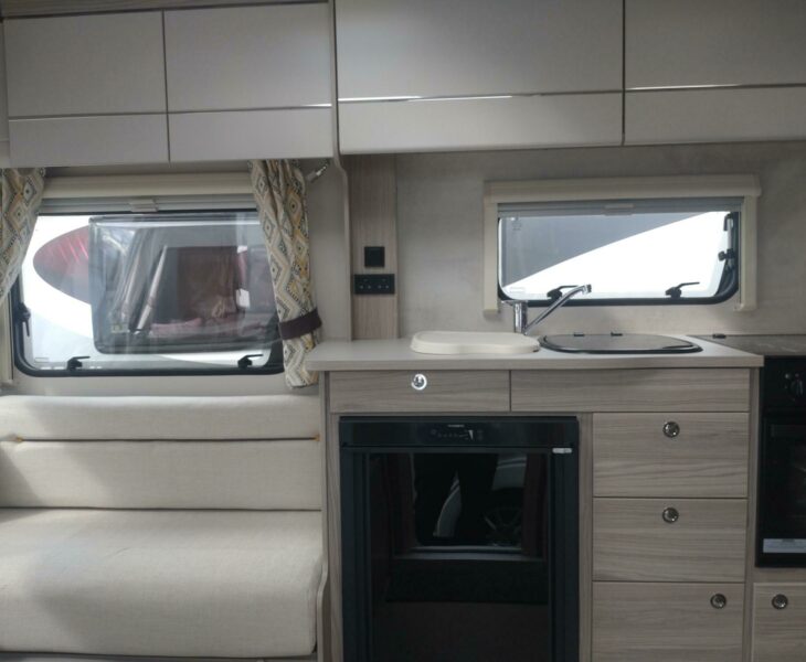 Elddis Xplore 554 Nearside