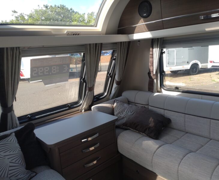 Elddis Affinity 554 Interior