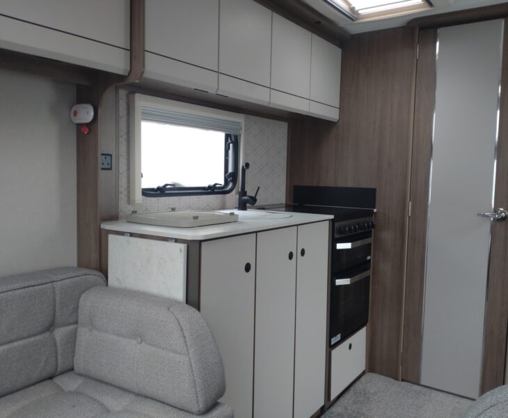 Coachman Acadia 460 Interior