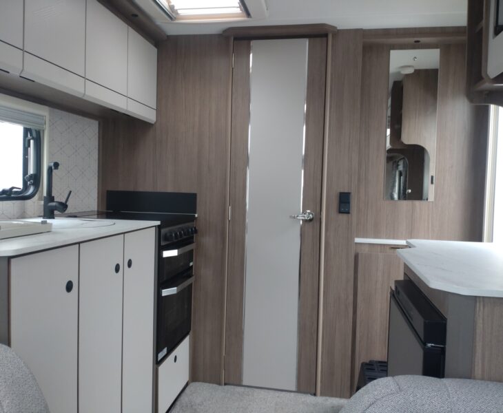 Coachman Acadia 460 Interior