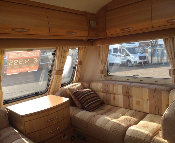 2008 Coachman vip 535/4 interior