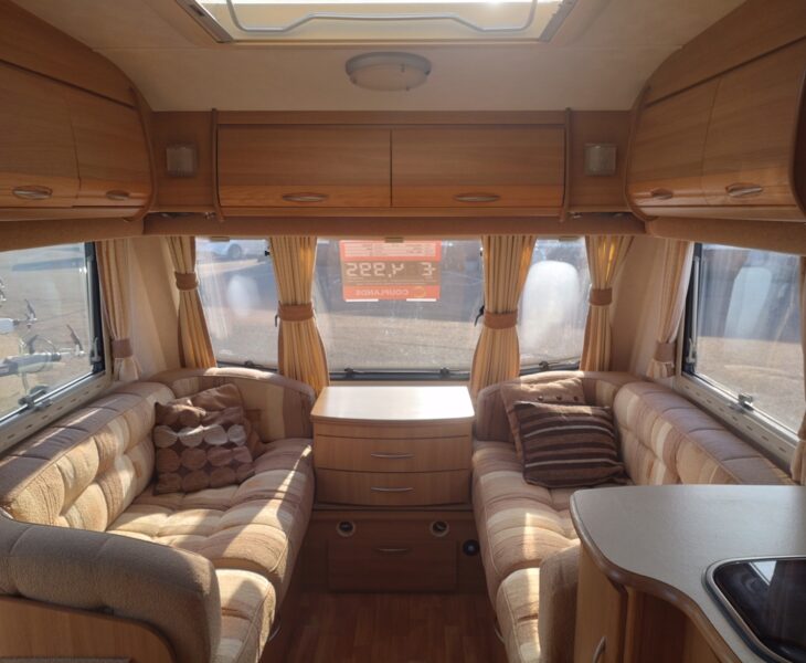 2008 Coachman vip 535/4 interior