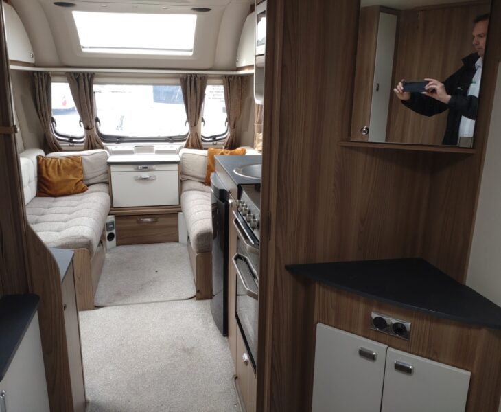 Swift Sunrise 580 Interior