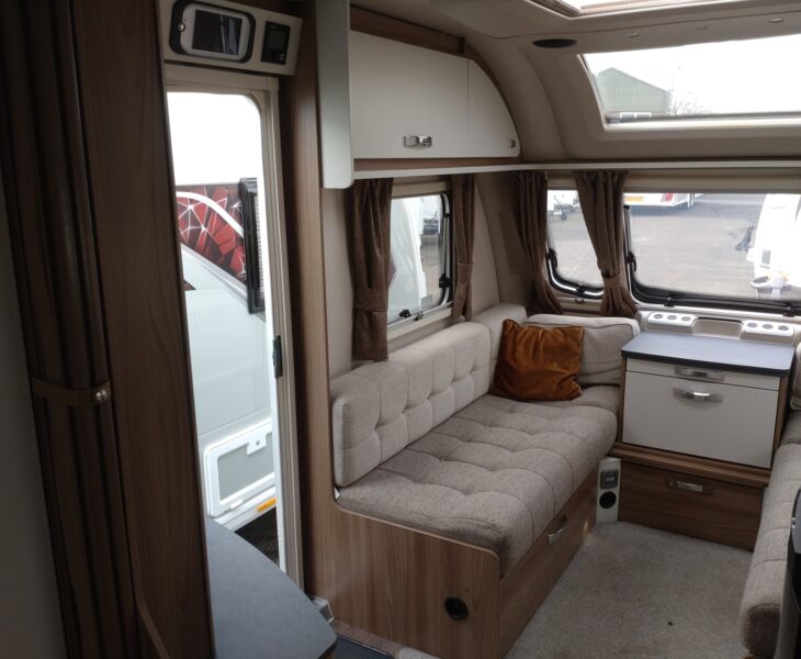 Swift Sunrise 580 Interior
